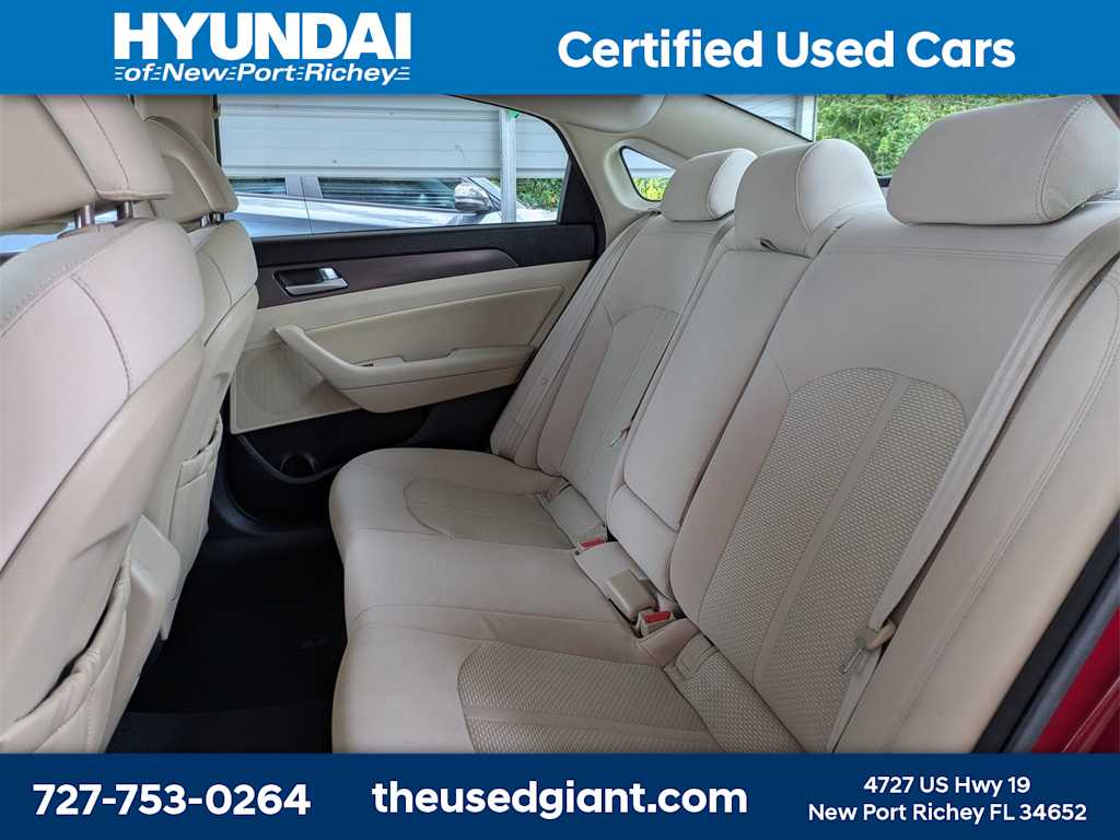 Thumbnail: 2015 Hyundai Sonata - 14