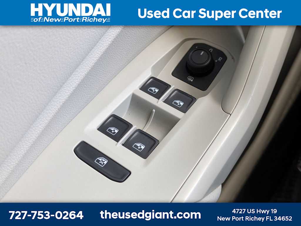 Thumbnail: 2019 Volkswagen Jetta - 29