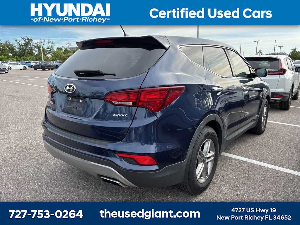 Thumbnail: 2018 Hyundai Santa Fe - 3