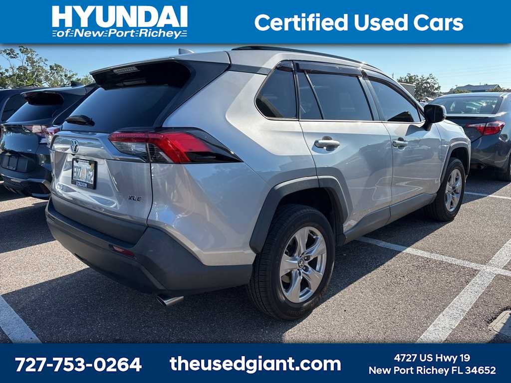 Thumbnail: 2022 Toyota RAV4 - 3