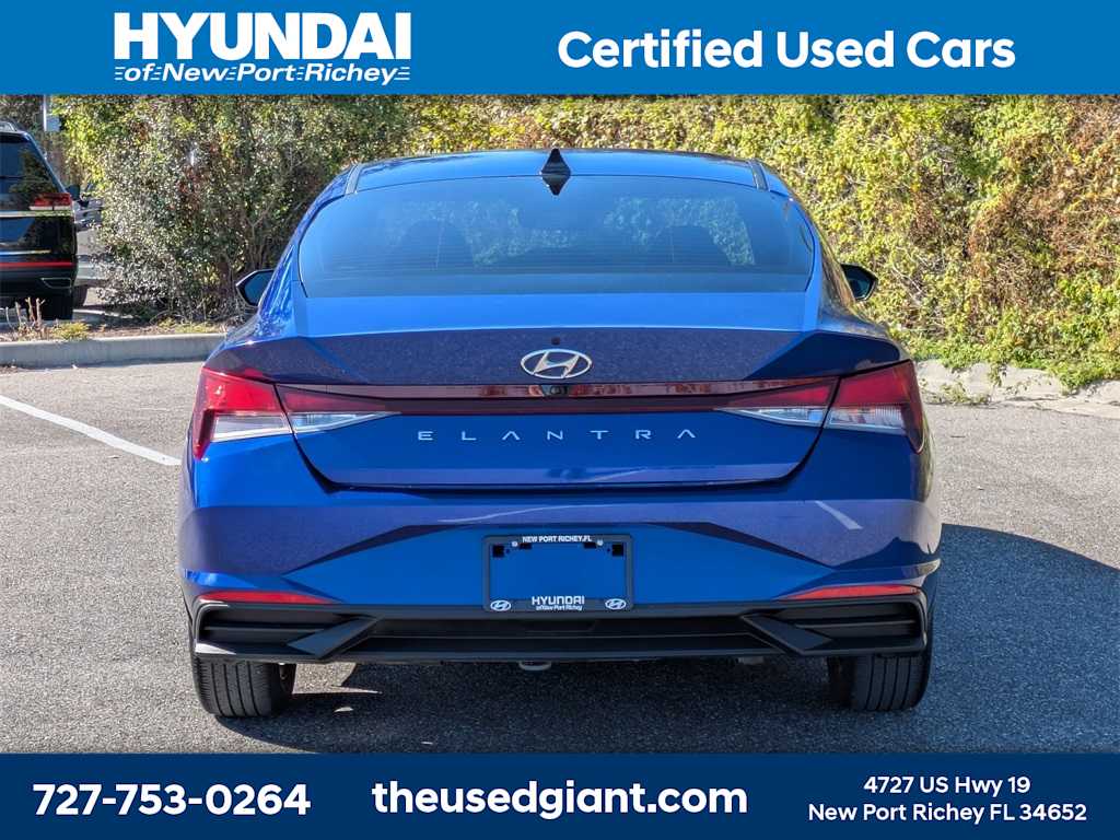 Thumbnail: 2023 Hyundai Elantra - 4
