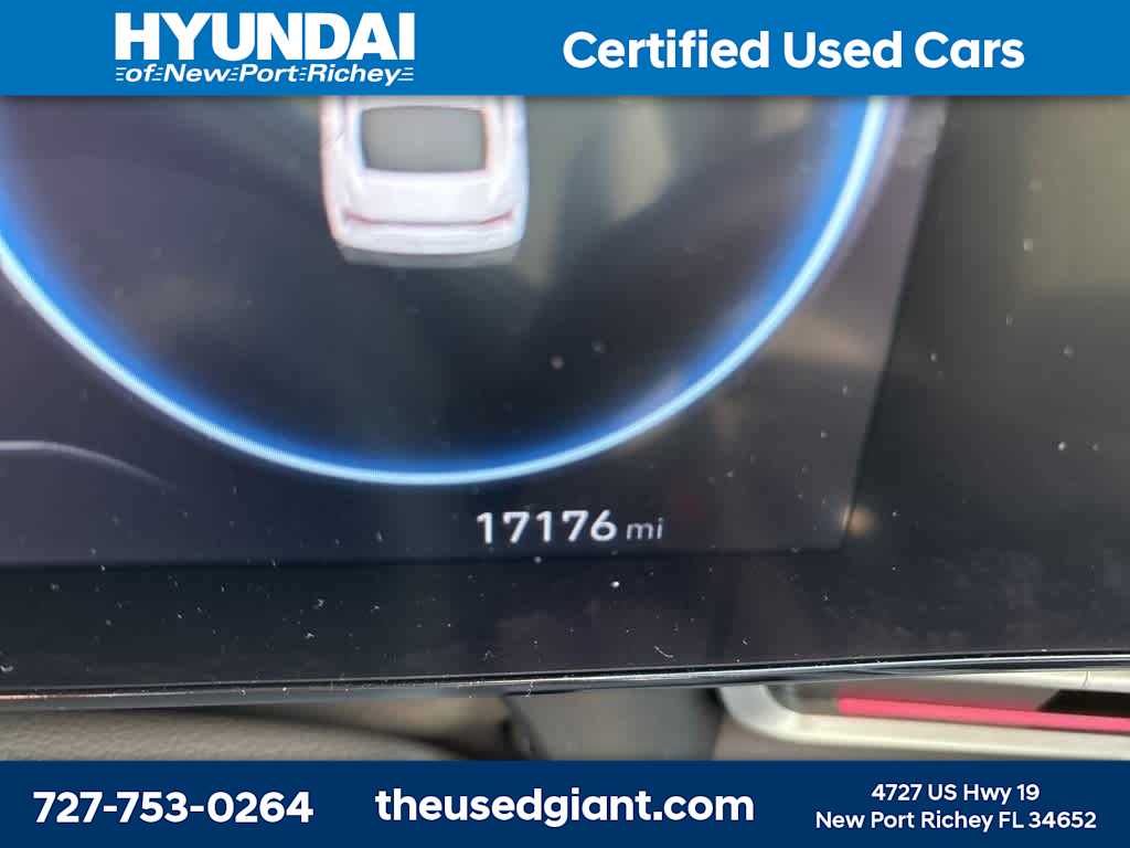 Thumbnail: 2024 Hyundai Elantra - 11