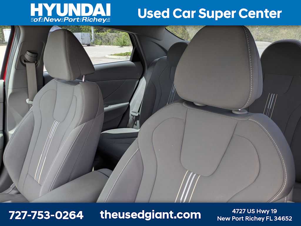 Thumbnail: 2023 Hyundai Elantra - 3