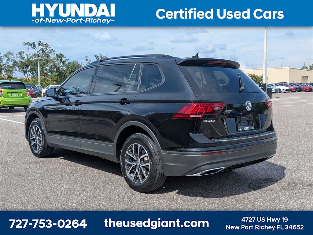Thumbnail: 2021 Volkswagen Tiguan - 3