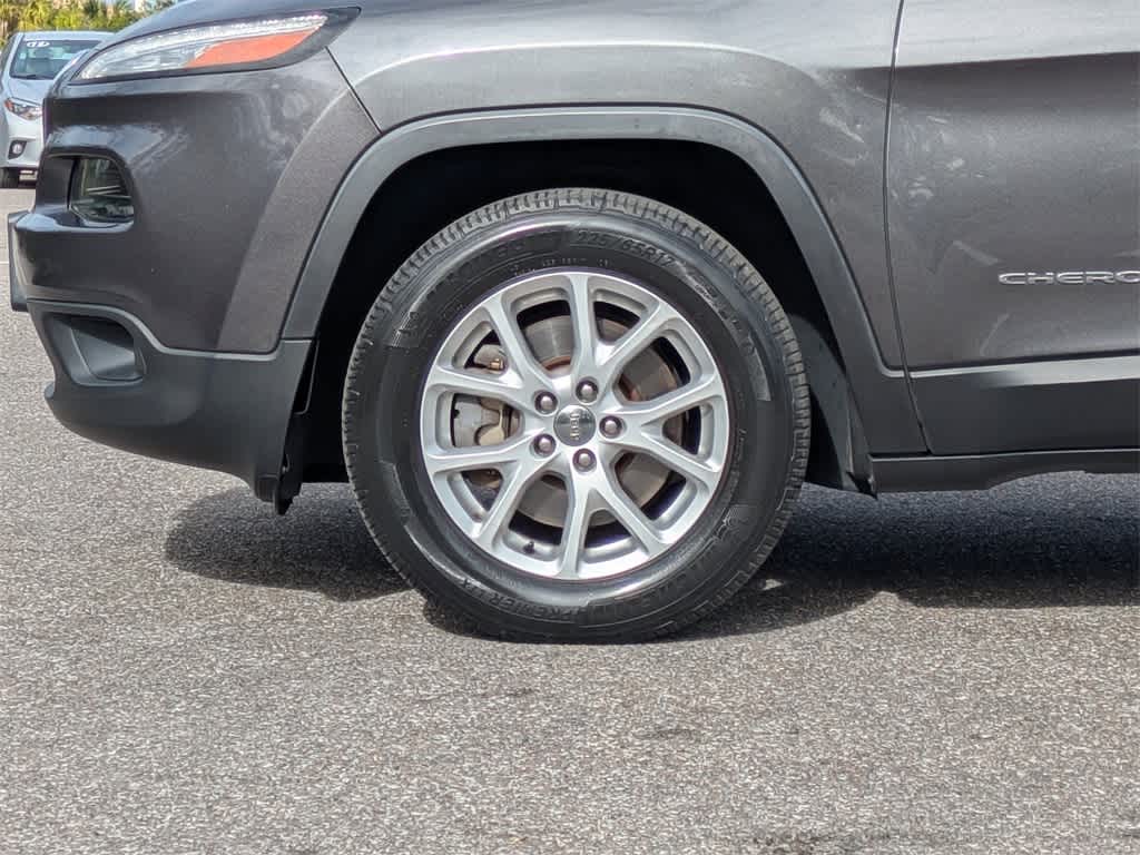 Thumbnail: 2016 Jeep Cherokee - 10