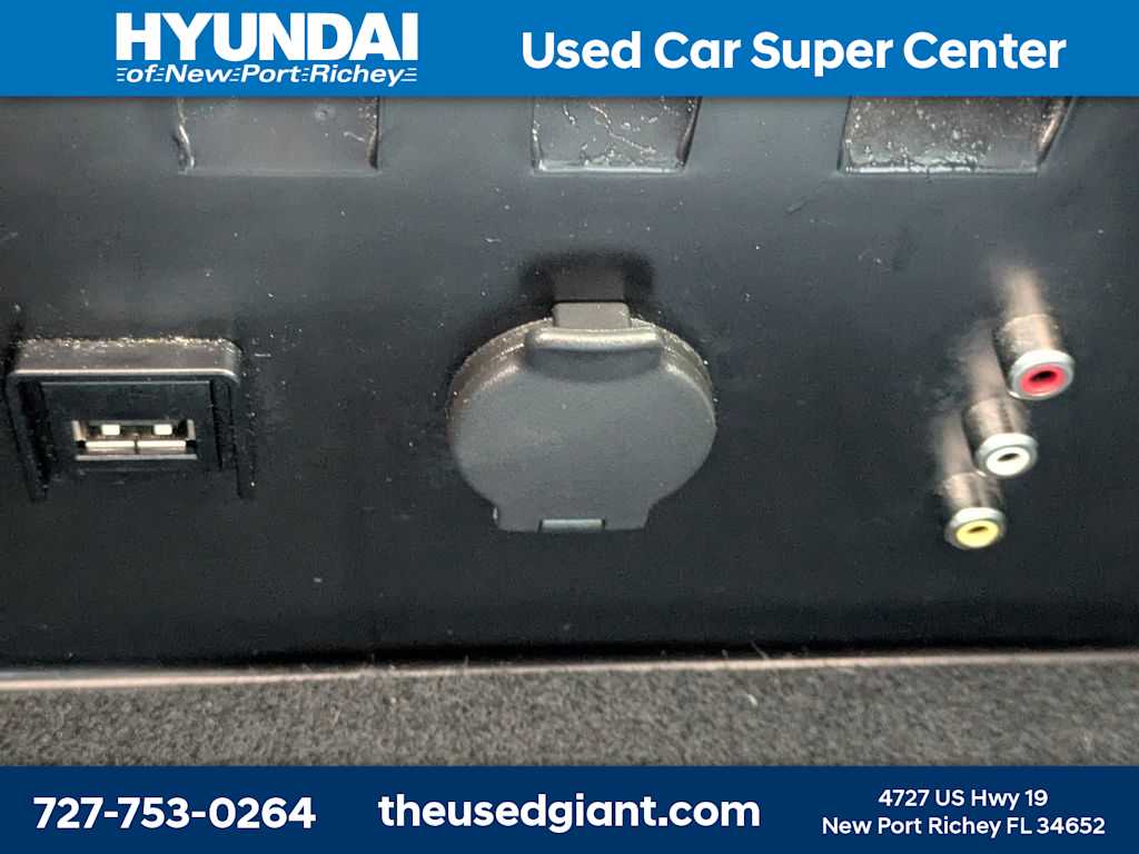 Thumbnail: 2015 Nissan Pathfinder - 27