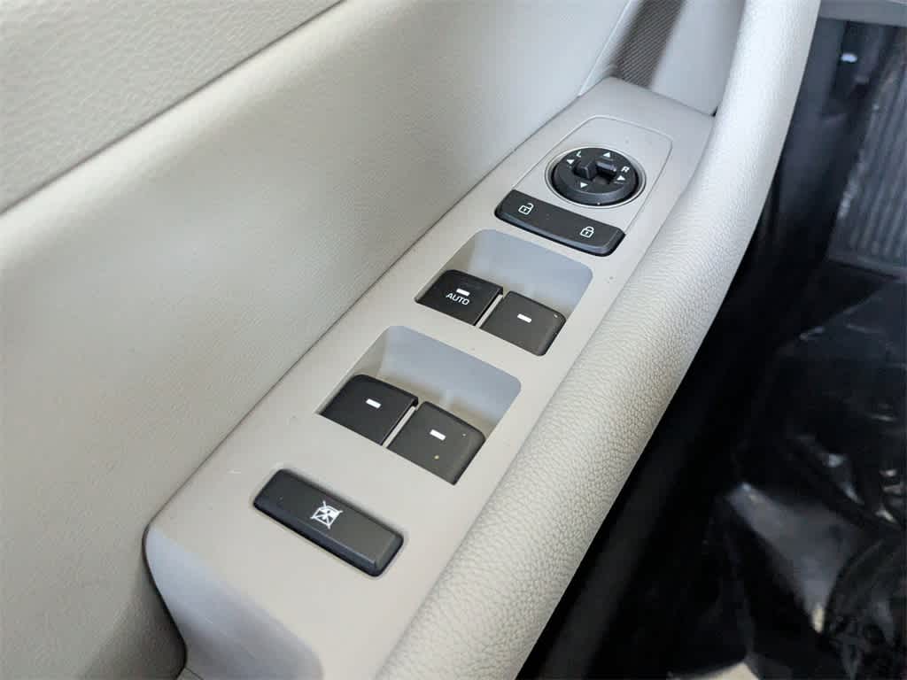 Thumbnail: 2018 Hyundai Sonata - 26