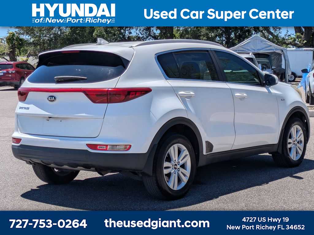 Thumbnail: 2017 Kia Sportage - 5