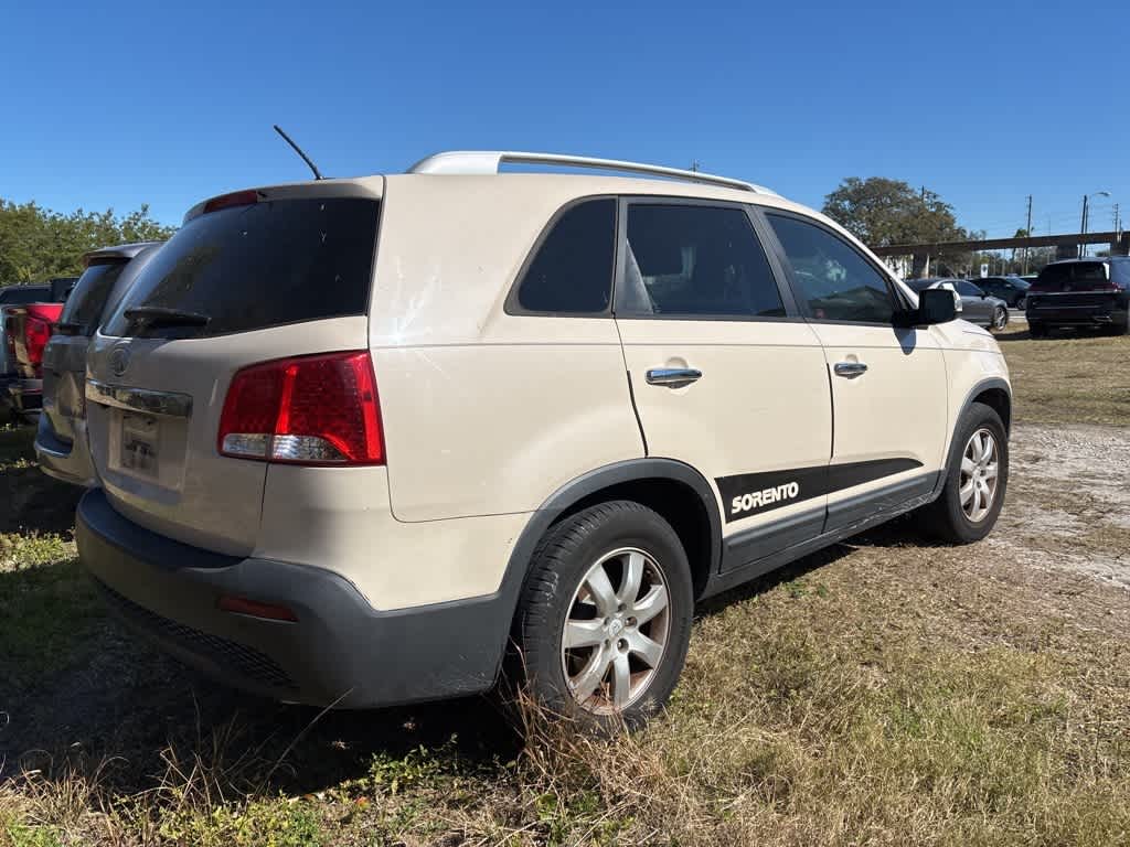 Thumbnail: 2012 Kia Sorento - 3