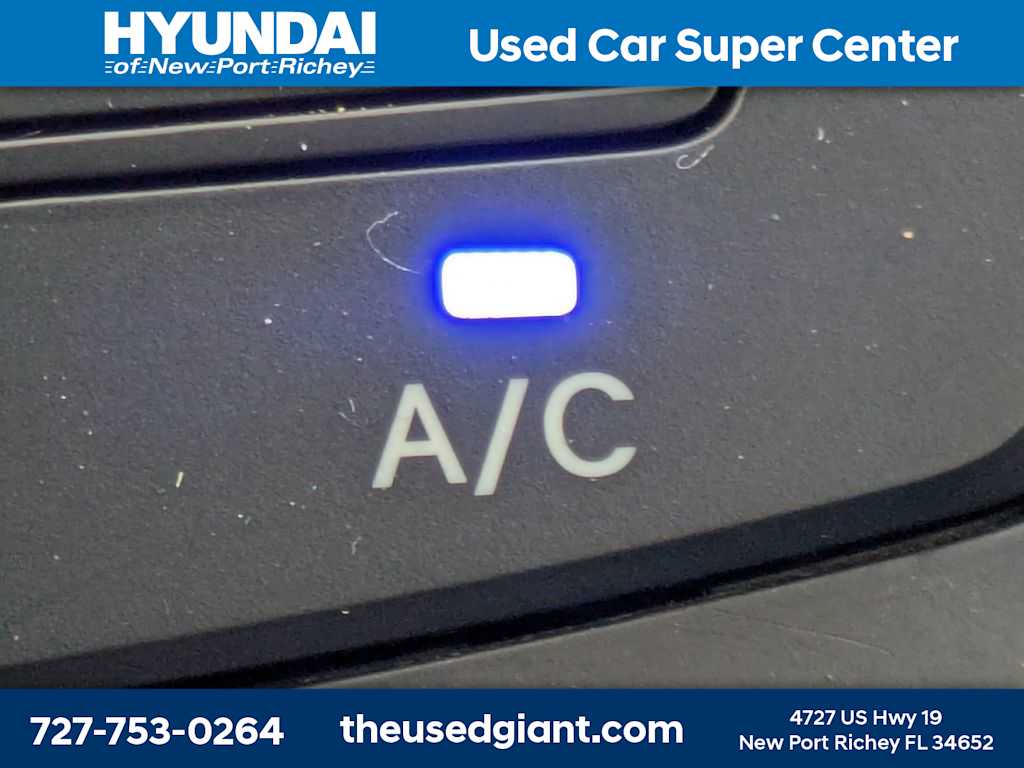 Thumbnail: 2014 Hyundai Sonata - 22