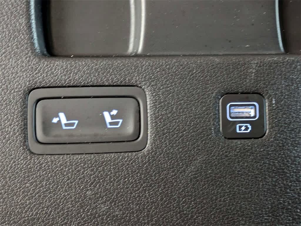 Thumbnail: 2022 Hyundai Palisade - 16