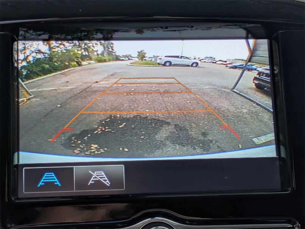 Thumbnail: 2019 Chevrolet Traverse - 25