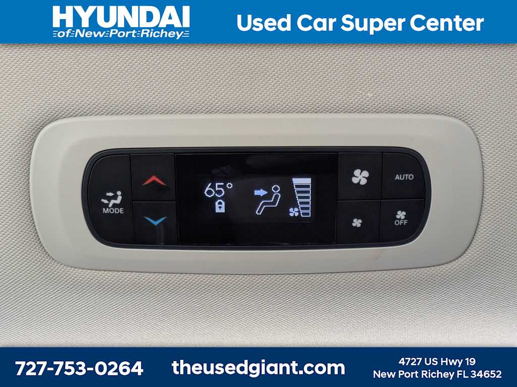 Thumbnail: 2017 Chrysler Pacifica - 24