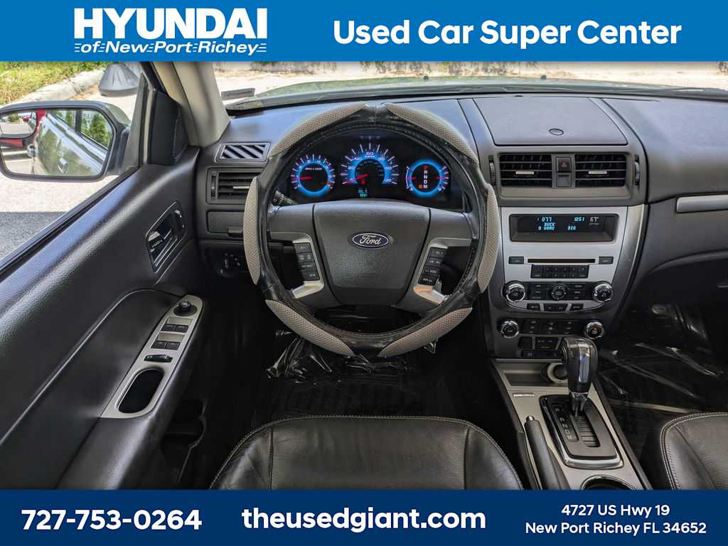 Thumbnail: 2011 Ford Fusion - 17