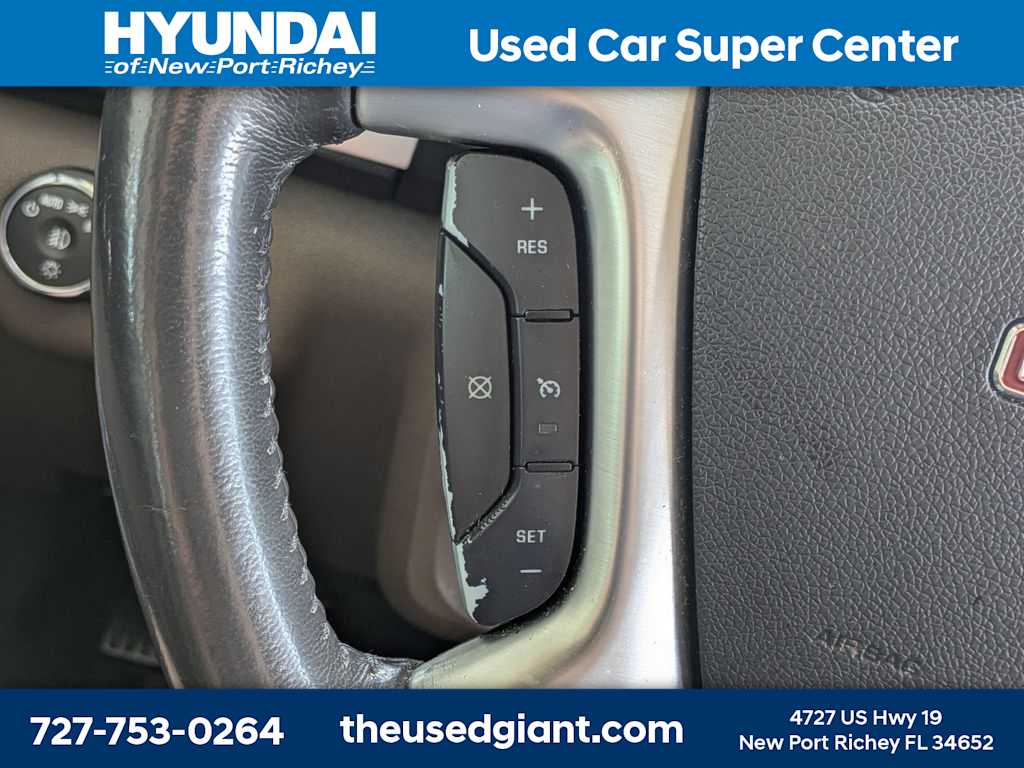 Thumbnail: 2015 GMC Acadia - 39