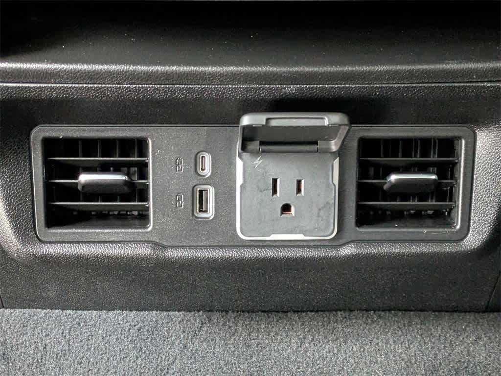 Thumbnail: 2022 Chevrolet Silverado 1500 - 17