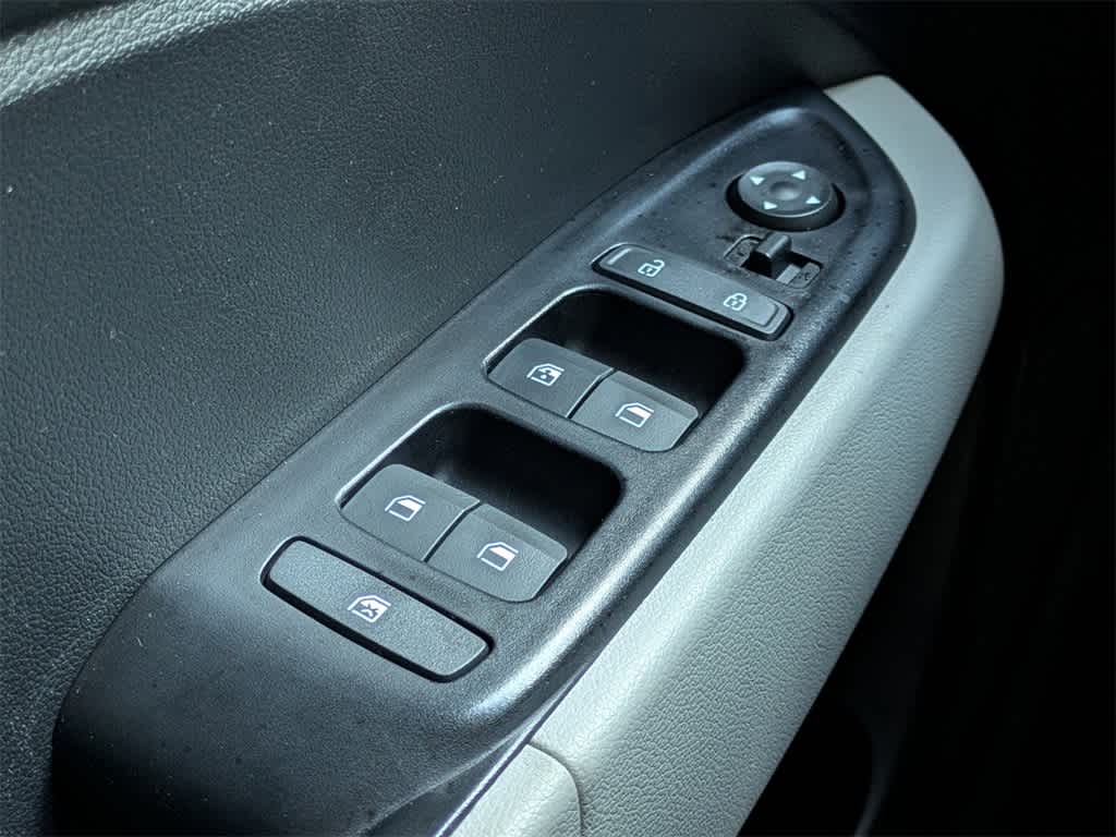 Thumbnail: 2023 Hyundai Venue - 24