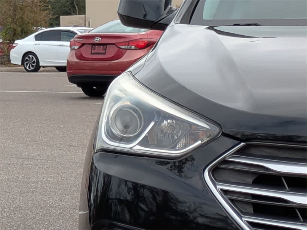 Thumbnail: 2017 Hyundai Santa Fe - 9