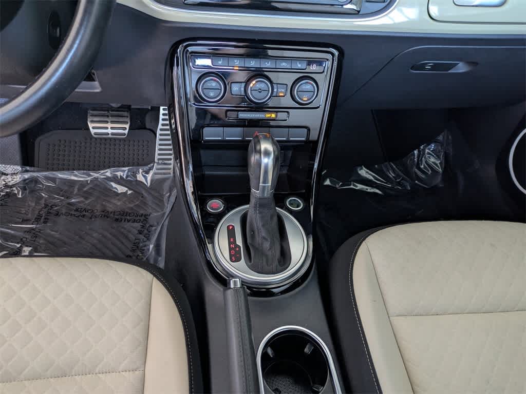 Thumbnail: 2019 Volkswagen Beetle - 19