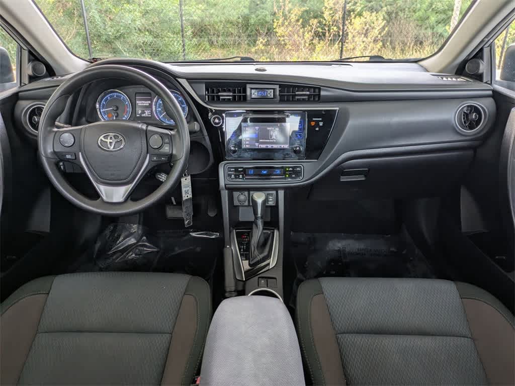 Thumbnail: 2017 Toyota Corolla - 15