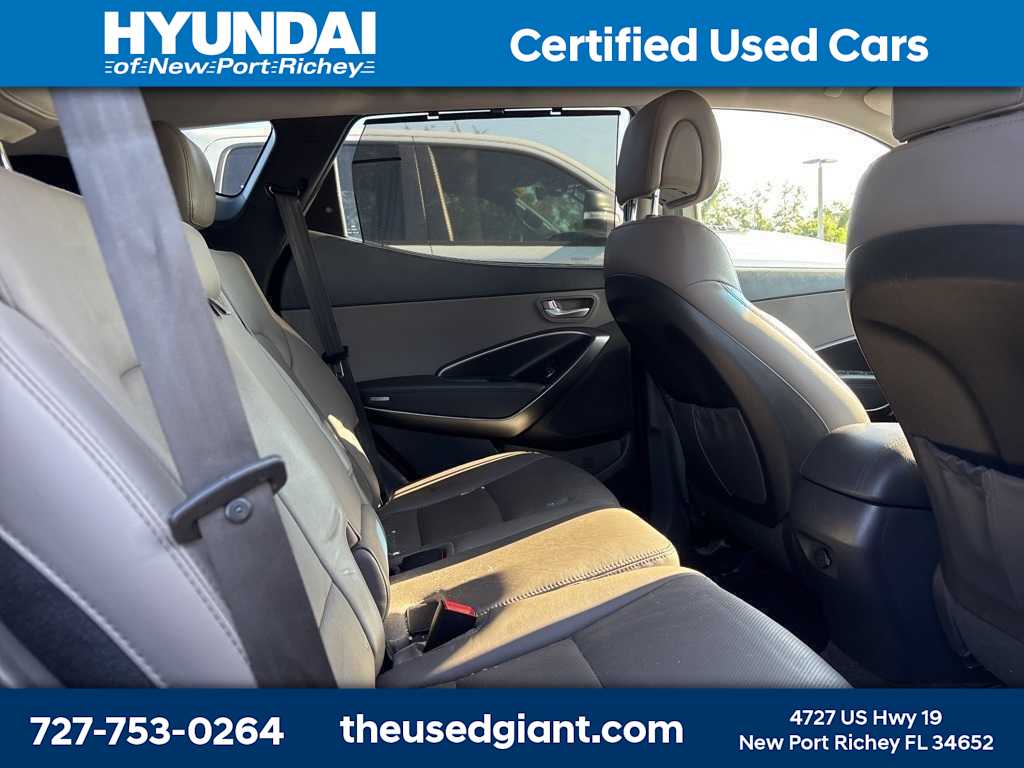 Thumbnail: 2017 Hyundai Santa Fe - 9