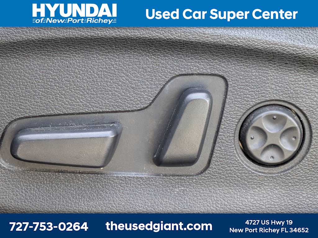 Thumbnail: 2015 Hyundai Sonata - 22