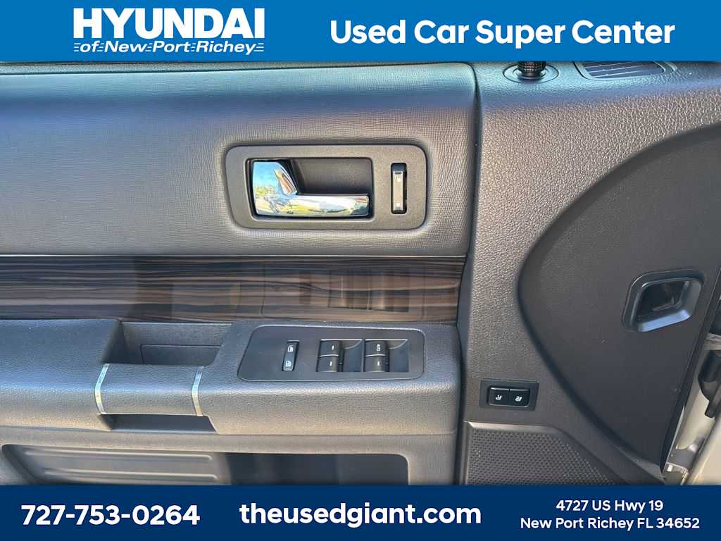 Thumbnail: 2013 Ford Flex - 10