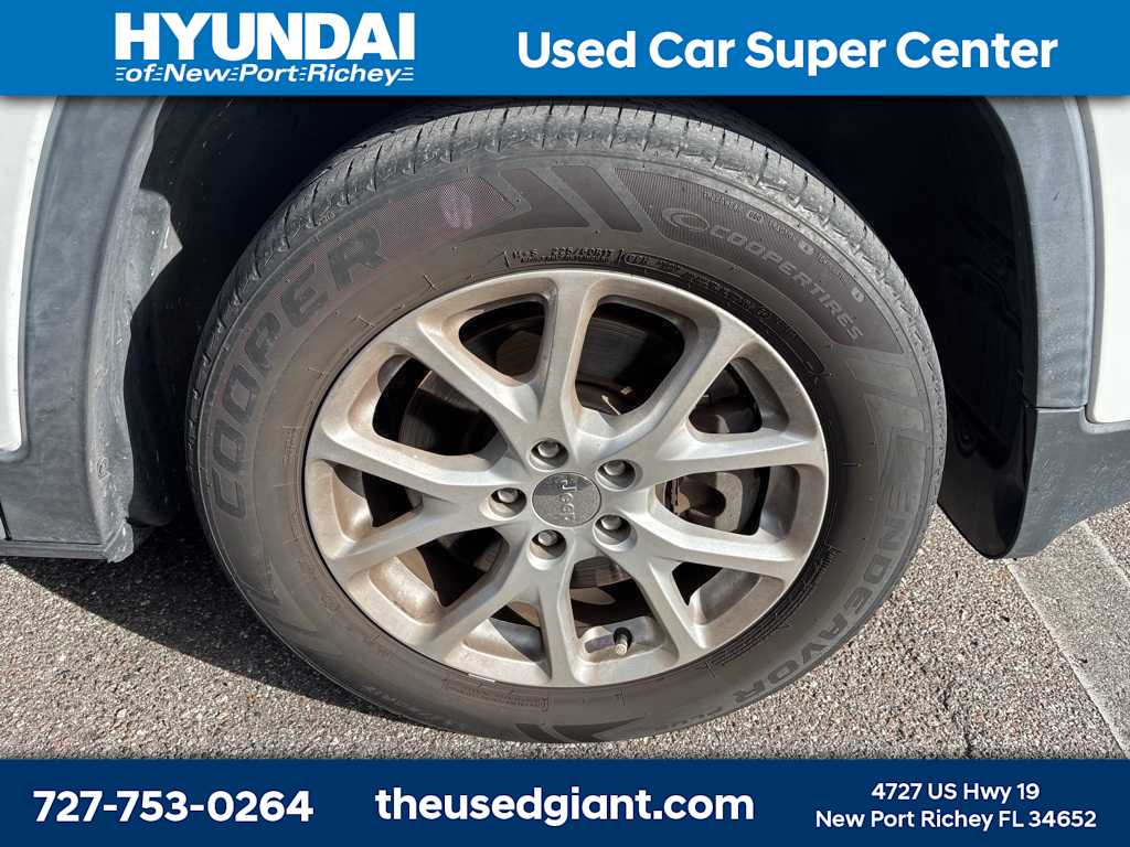 Thumbnail: 2014 Jeep Cherokee - 6