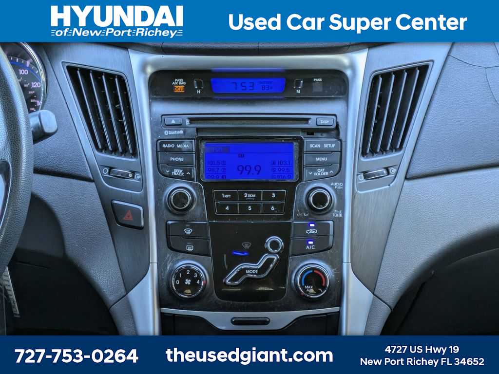 Thumbnail: 2012 Hyundai Sonata - 17