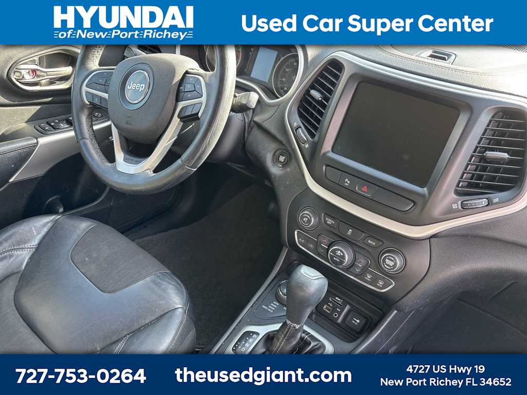 Thumbnail: 2018 Jeep Cherokee - 8