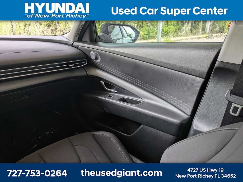 Thumbnail: 2023 Hyundai Elantra - 15
