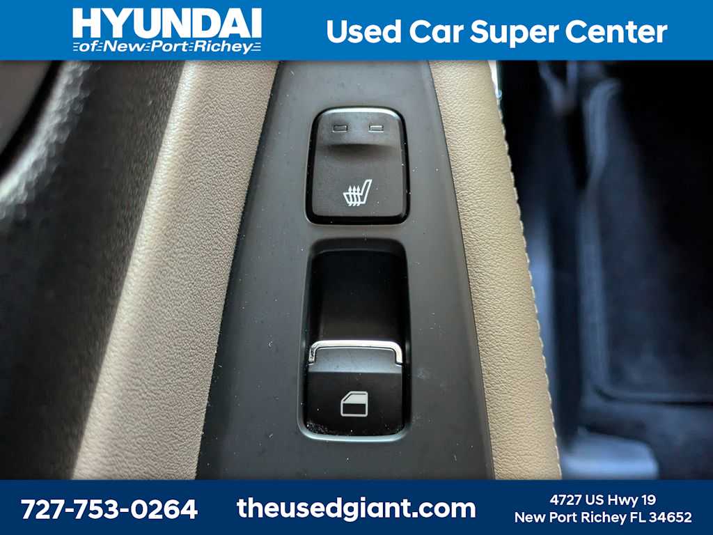 Thumbnail: 2019 Hyundai Santa Fe - 16