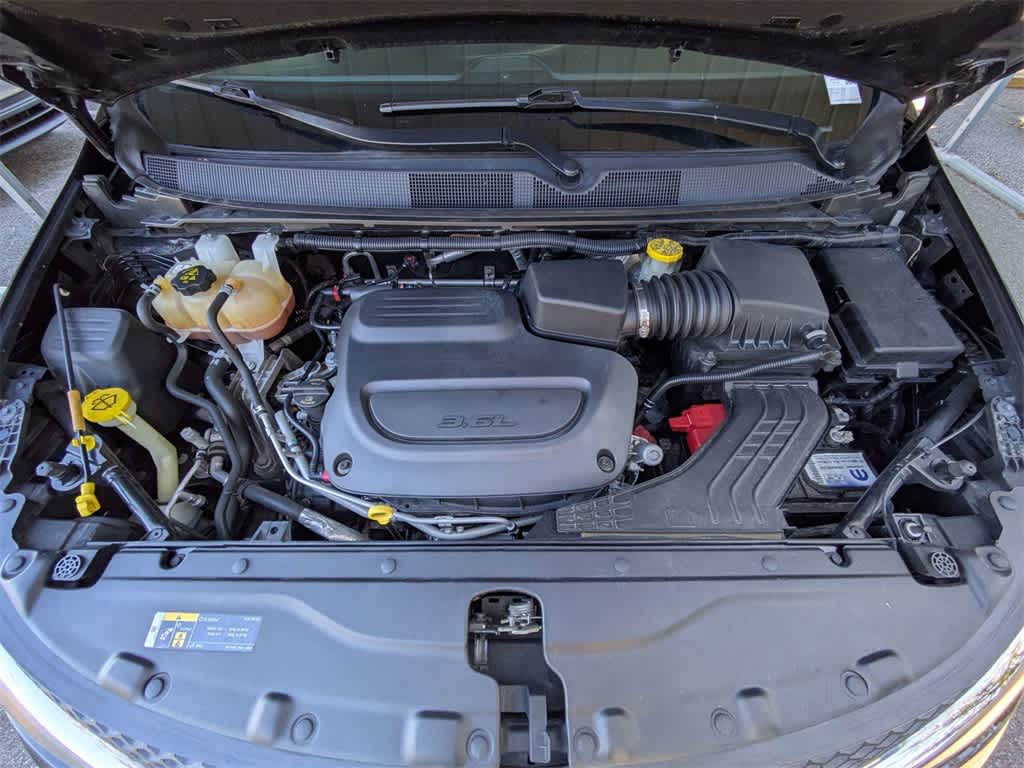 Thumbnail: 2021 Chrysler Voyager - 14