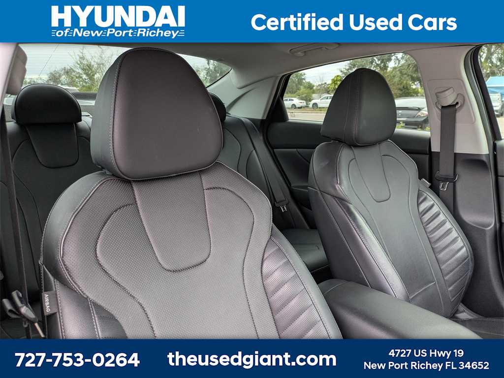 Thumbnail: 2022 Hyundai Elantra - 6