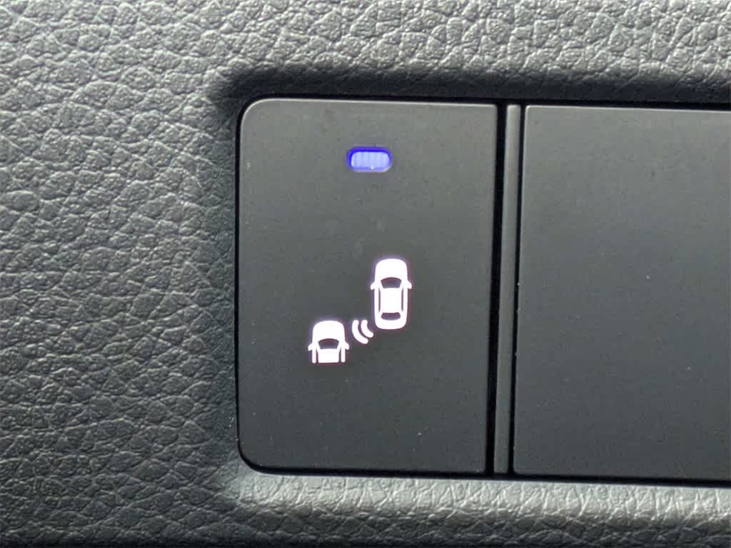 Thumbnail: 2017 Hyundai Santa Fe - 29