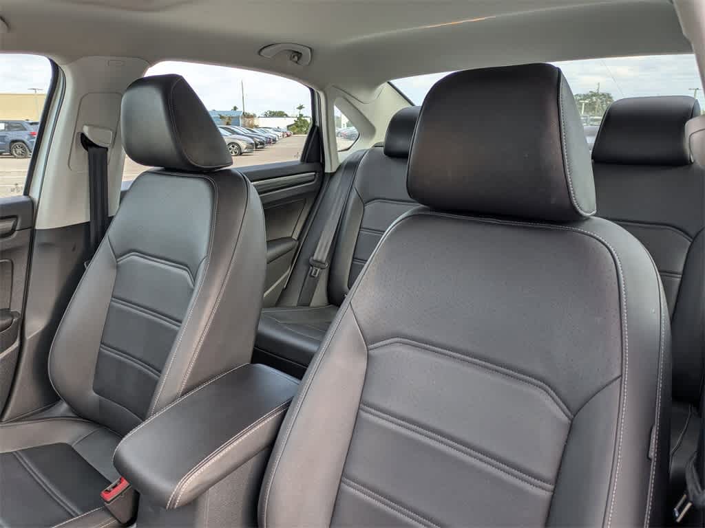 Thumbnail: 2020 Volkswagen Passat - 7