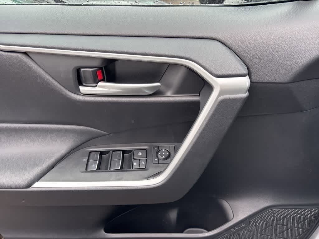 Thumbnail: 2025 Toyota RAV4 - 10