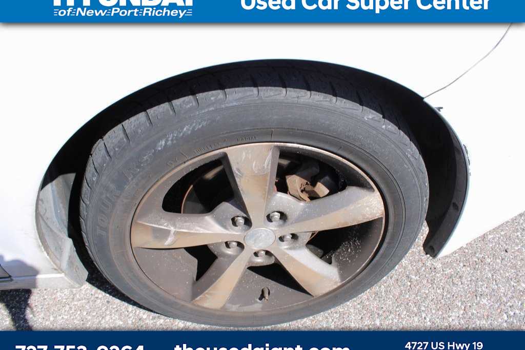 Thumbnail: 2012 Chevrolet Malibu - 6