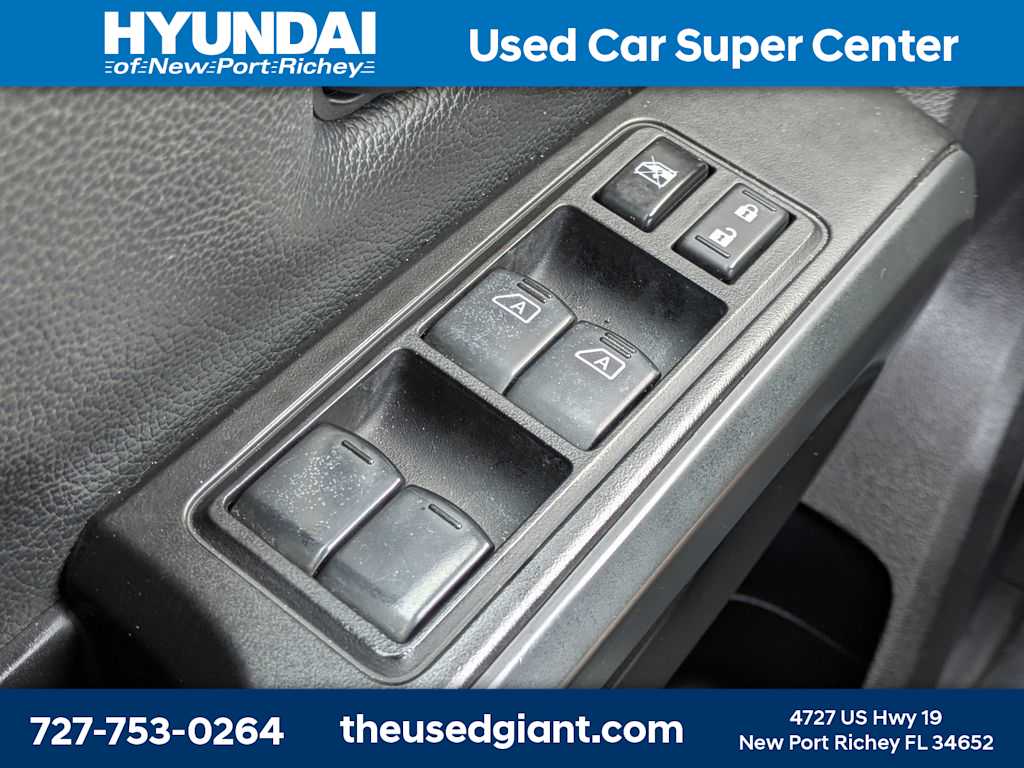 Thumbnail: 2018 Nissan Titan - 24