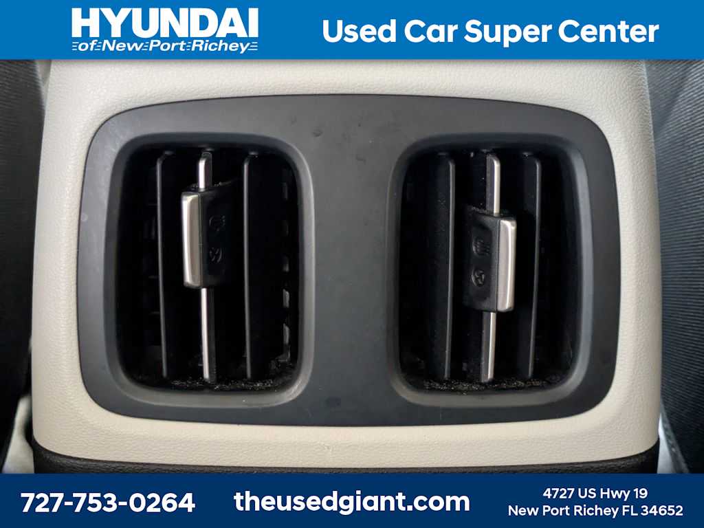 Thumbnail: 2022 Hyundai Tucson - 16