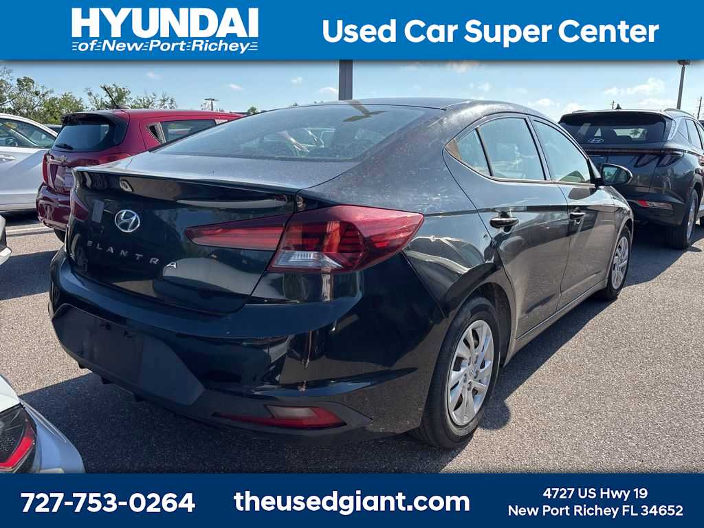 Thumbnail: 2020 Hyundai Elantra - 3