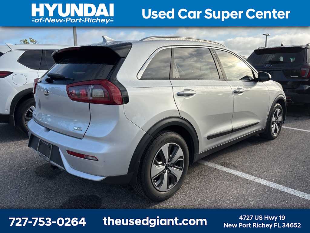 Thumbnail: 2018 Kia Niro - 3