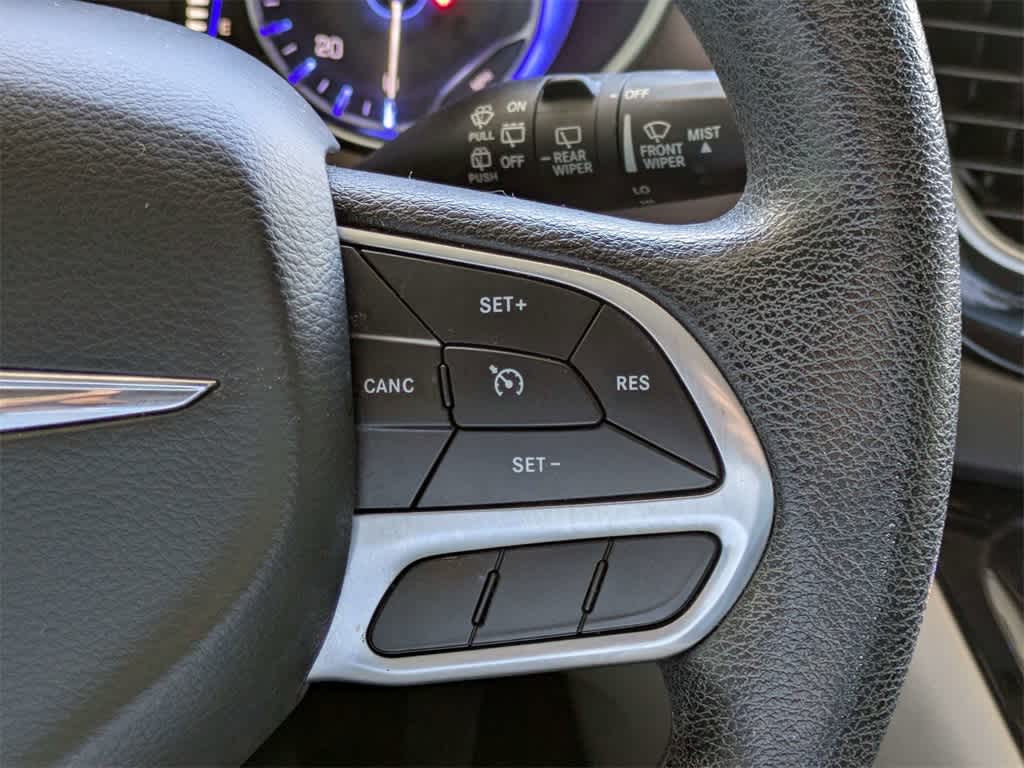 Thumbnail: 2021 Chrysler Voyager - 35