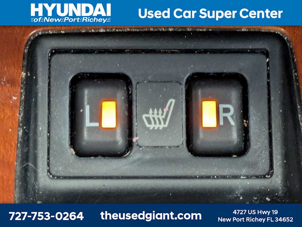 Thumbnail: 2011 Toyota Camry - 26