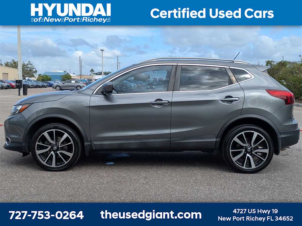 Thumbnail: 2018 Nissan Rogue Sport - 2