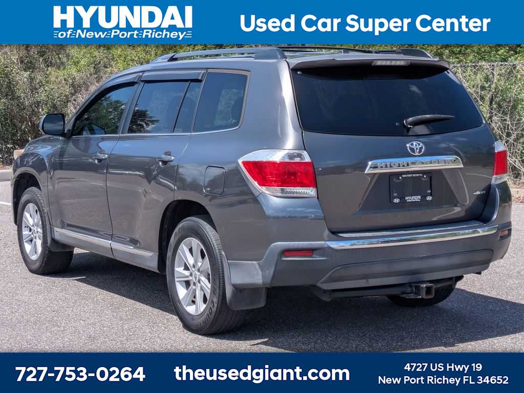 Thumbnail: 2012 Toyota Highlander - 3