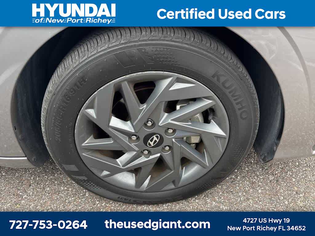 Thumbnail: 2024 Hyundai Elantra - 5