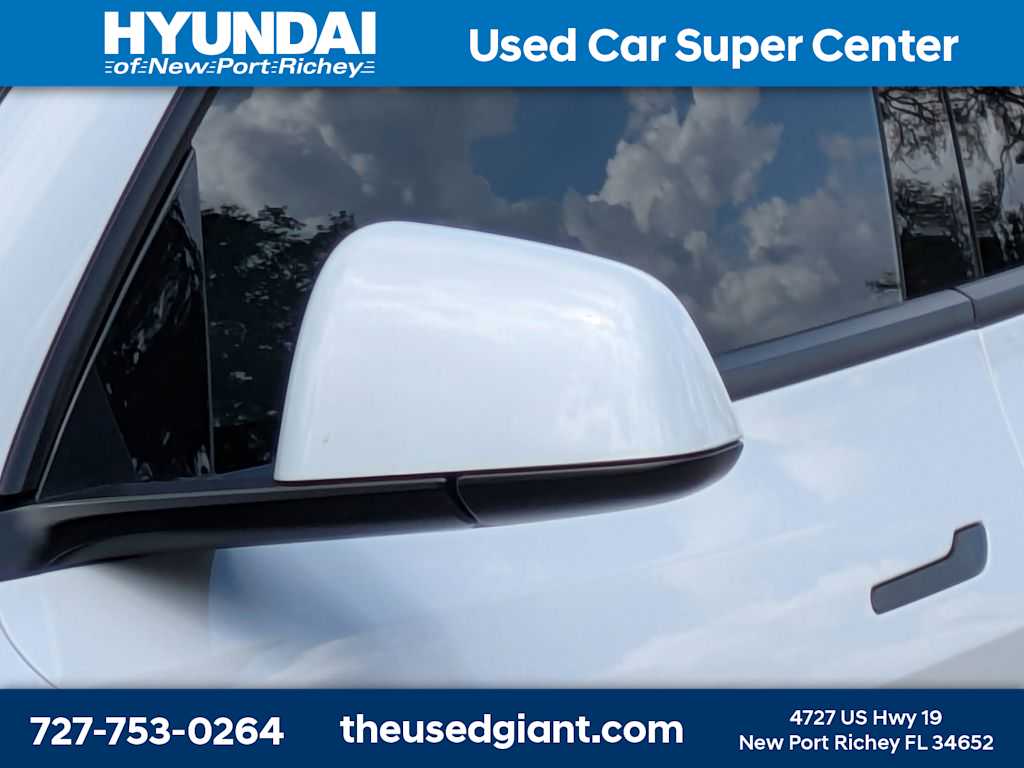 Thumbnail: 2024 Tesla Model Y - 11