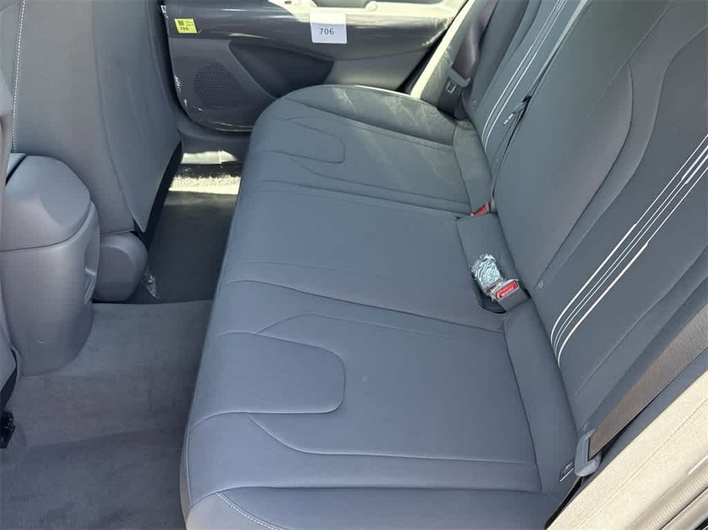 Thumbnail: 2025 Hyundai Elantra - 18