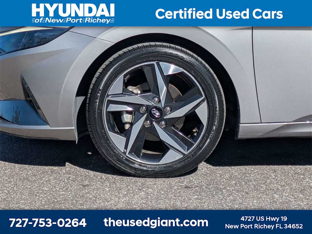 Thumbnail: 2023 Hyundai Elantra - 10